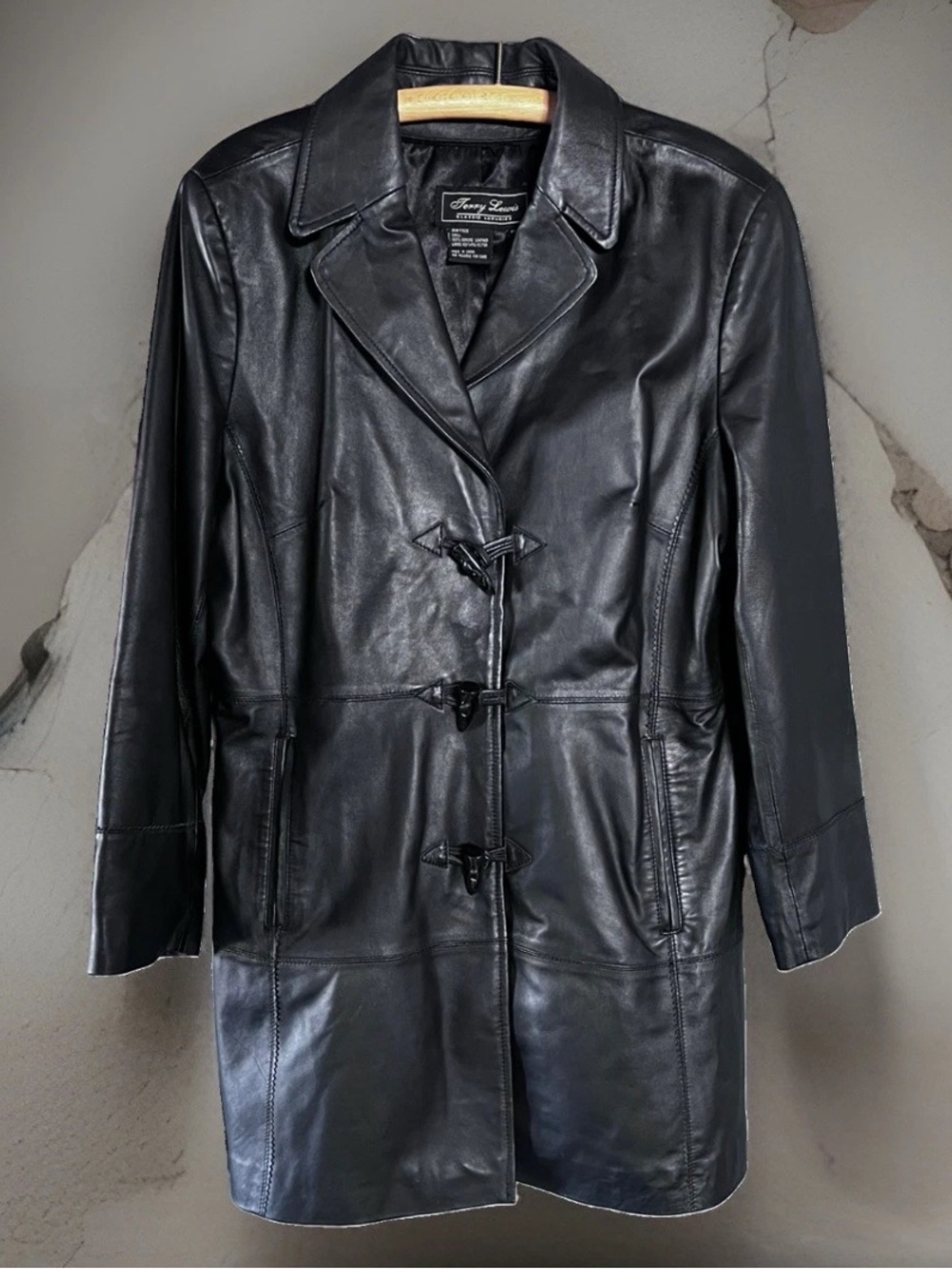 Terry Lewis Classic Luxuries Leather Coat Black Jacket Horn Toggle Closure PL